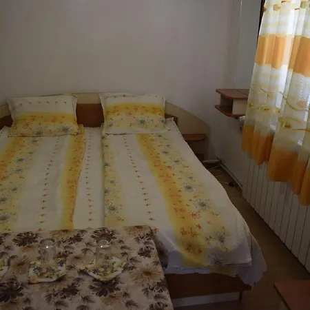 за гости 