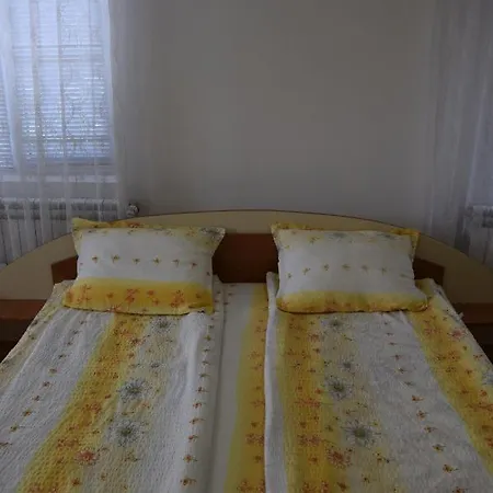 за гости 